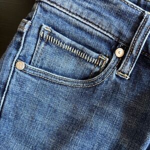 Classic Blue Women's Cropped Jeans